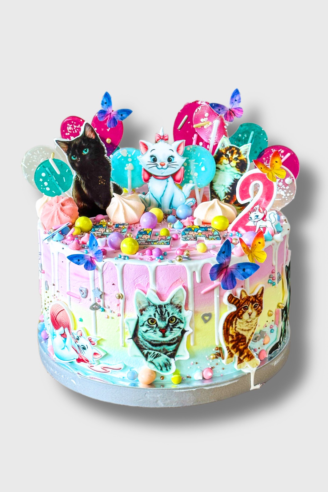 Tort urodzinowy wydruk cukrowy - kotki z lizakami